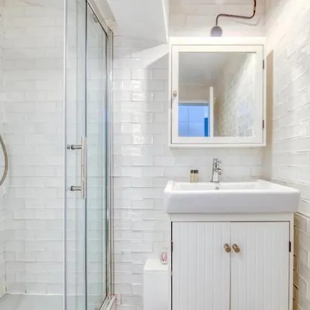 Au Centre, 3 Min A Pieds Du Tram Apartment *