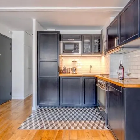 Au Centre, 3 Min A Pieds Du Tram Apartment